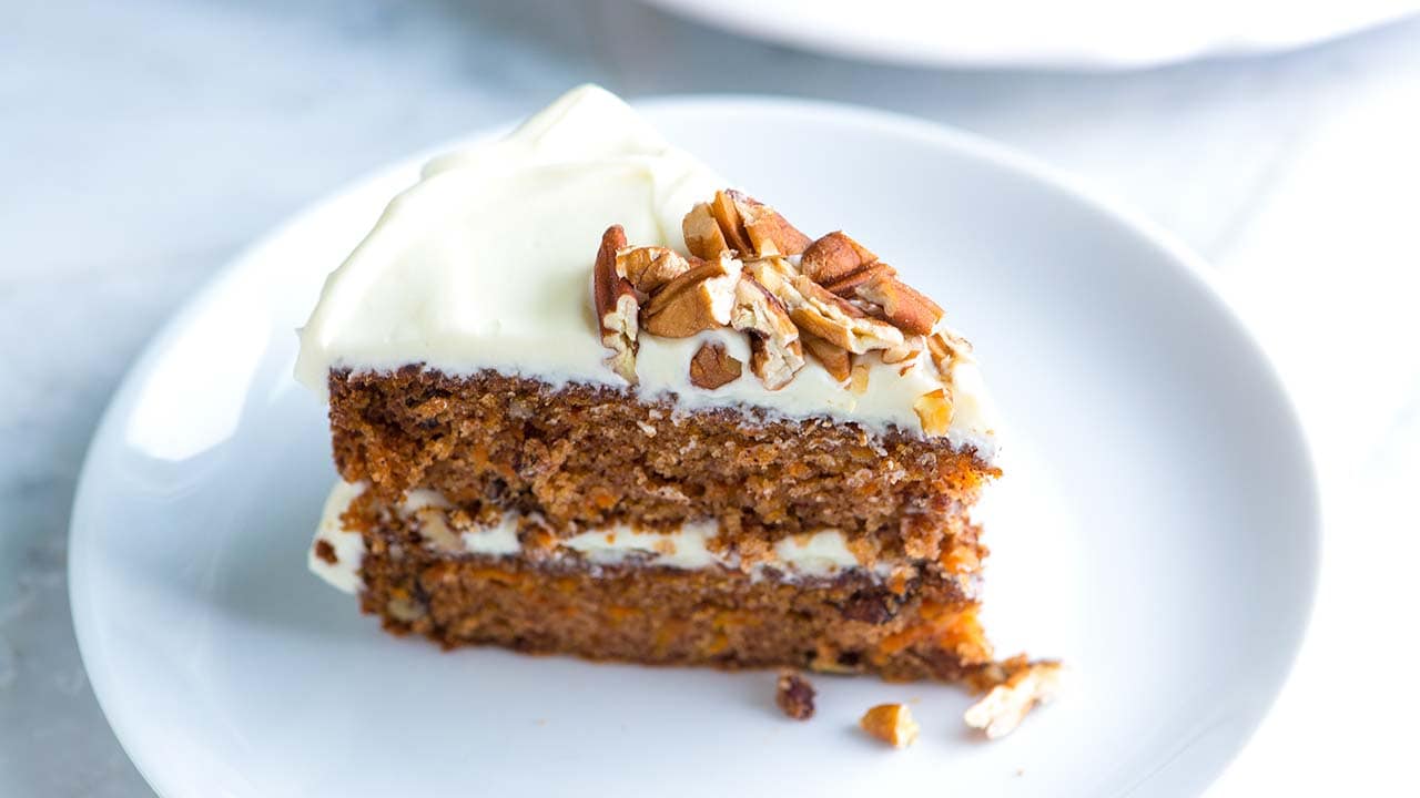 Szybkie, zdrowe i tanie ciasto marchewkowe – przepis 🍰🥕